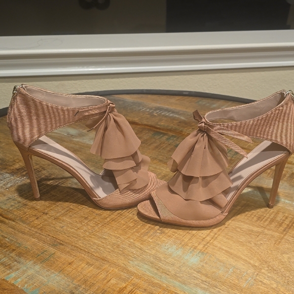 Chic Tan Ruffle Heels - Picture 6 of 6